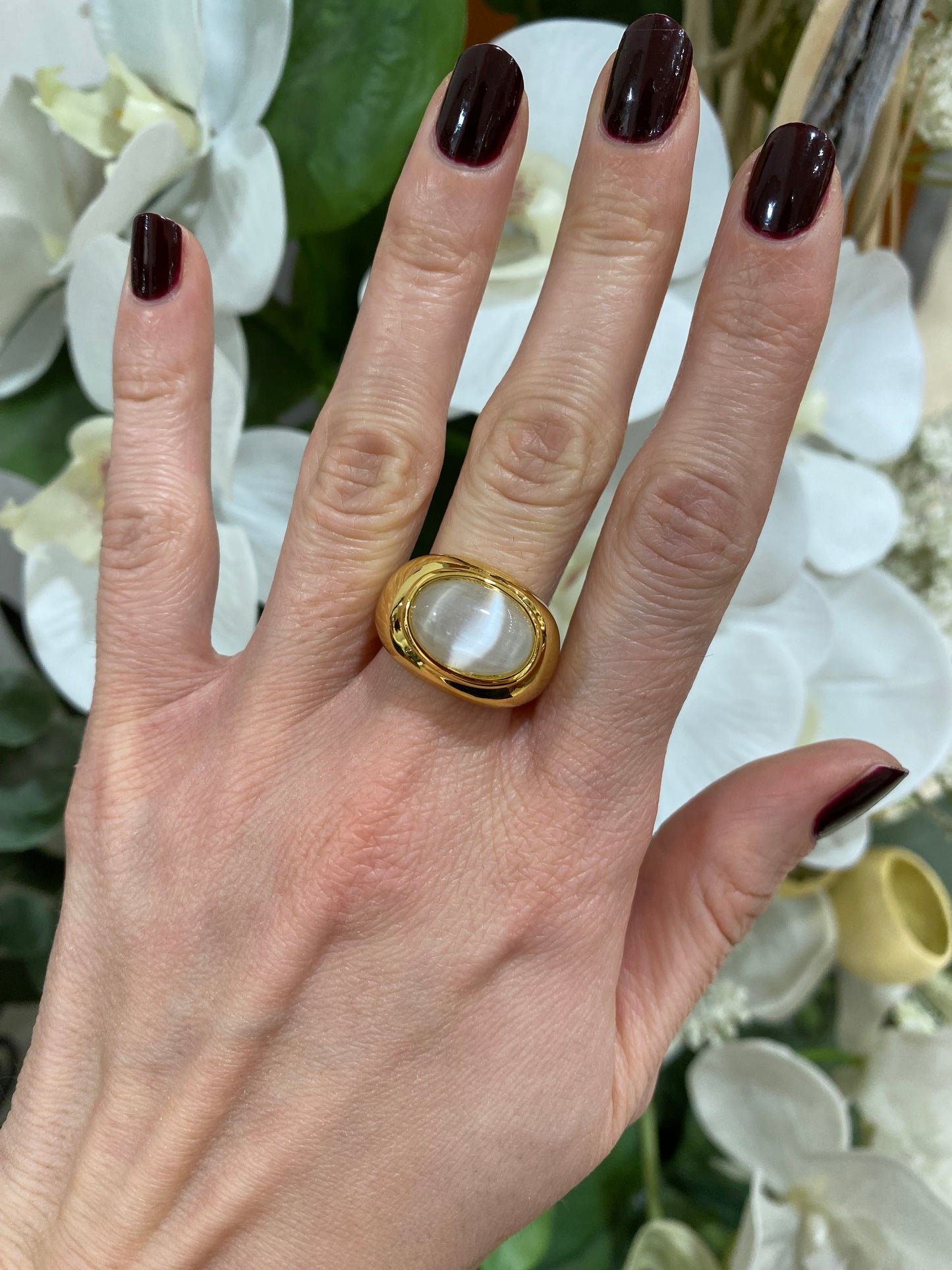 Anello Cabochon White Moon