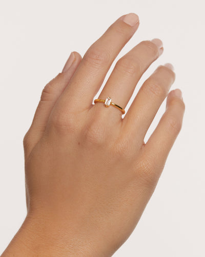 Mia ring