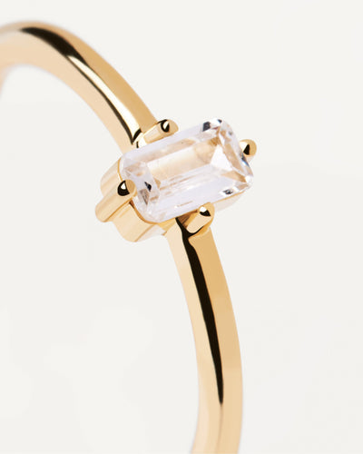 Mia ring