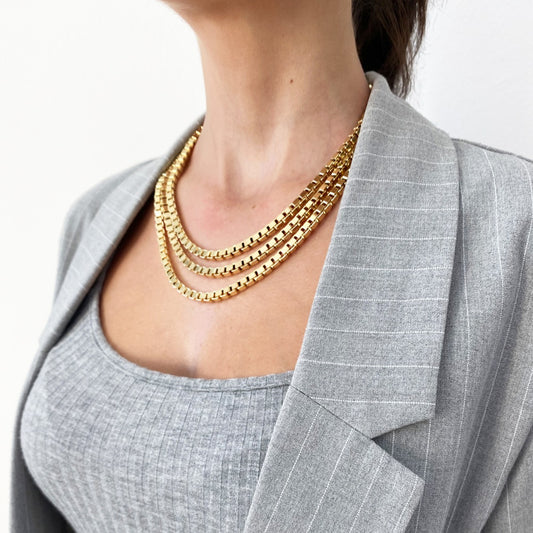 Venetian necklace in gilded bronze